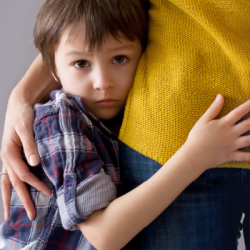Разлука с родителями: как помочь ее пережить ребенку