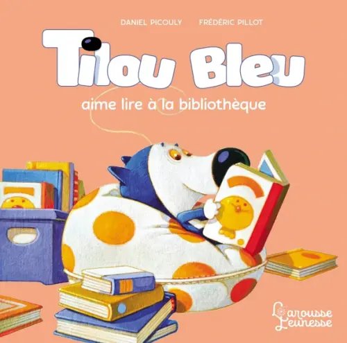 Tilou bleu aime lire a la bibliotheque